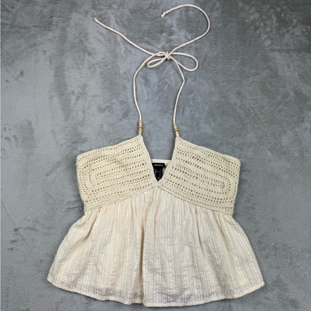 Forever 21‎ sz small crochet halter top